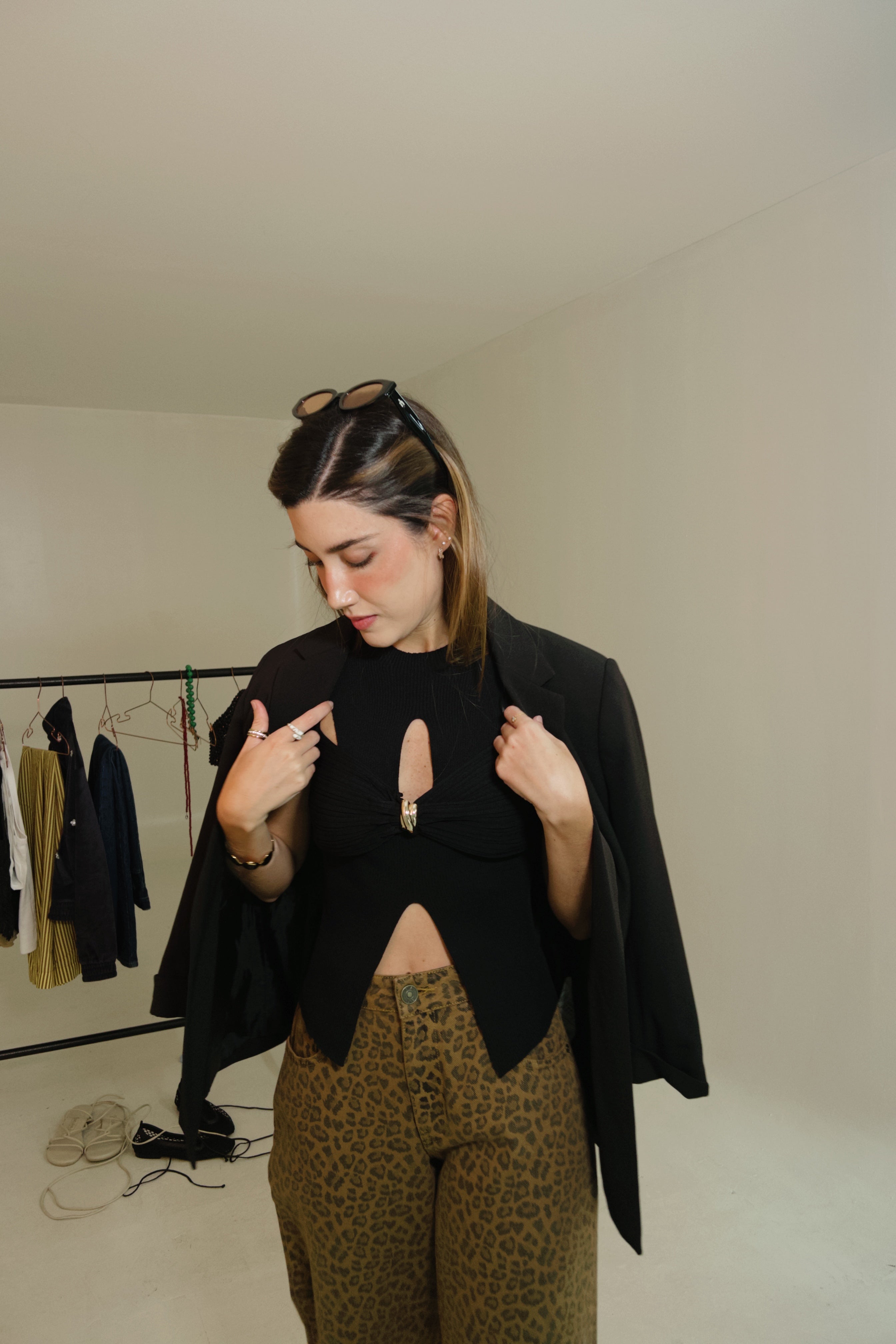VERA TOP - BLACK
