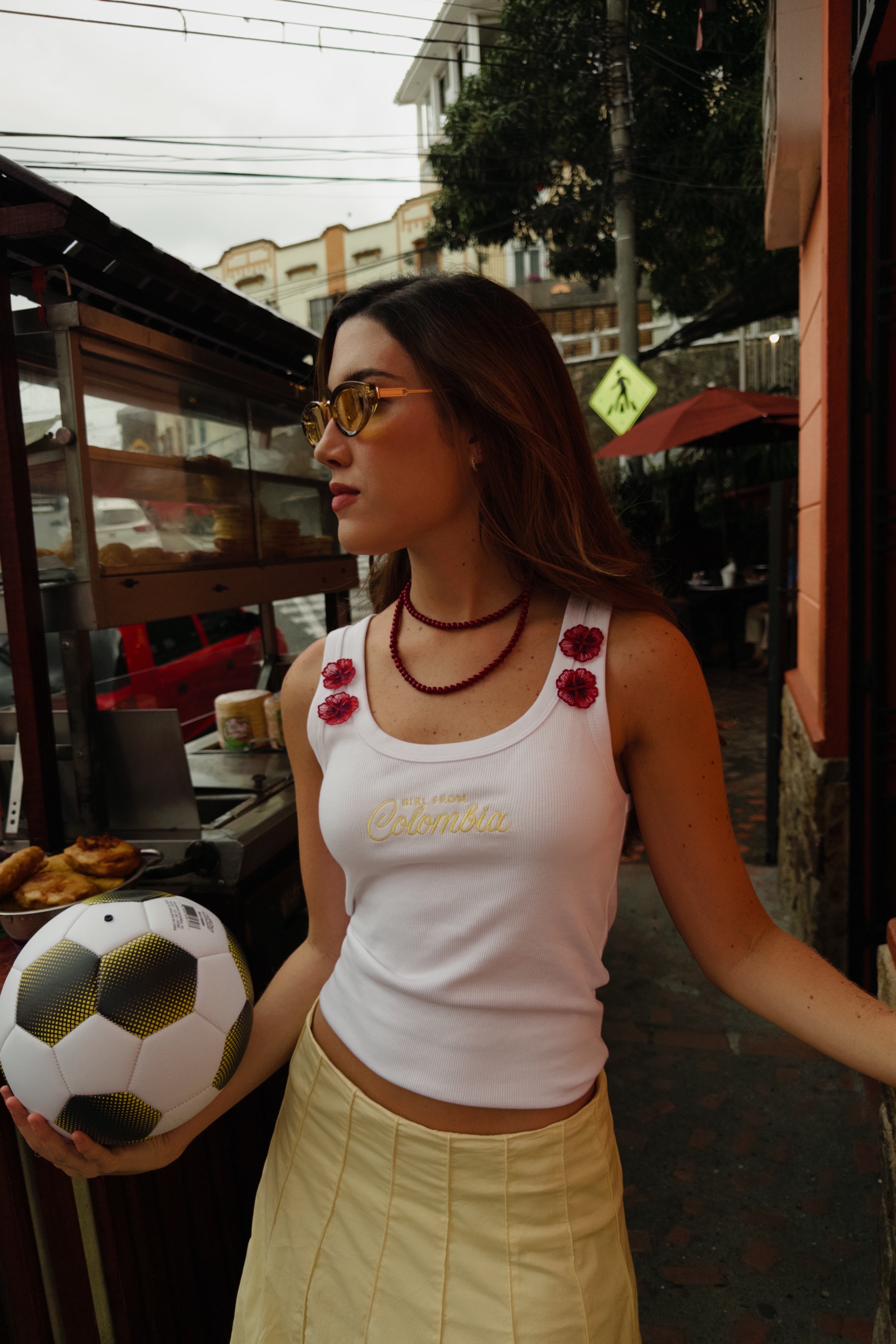 GIRL FROM COLOMBIA