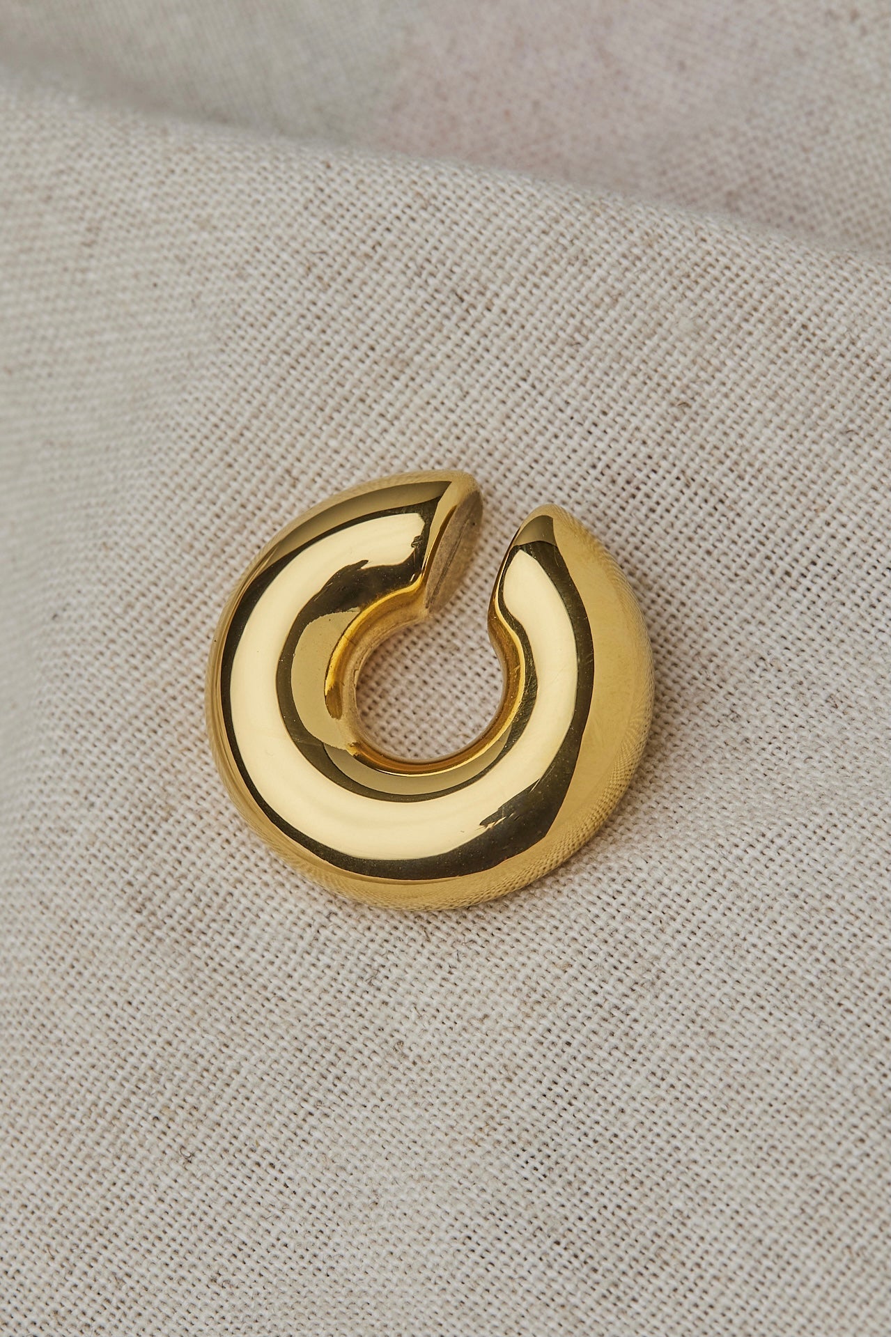 Crescent Moon Earcuff